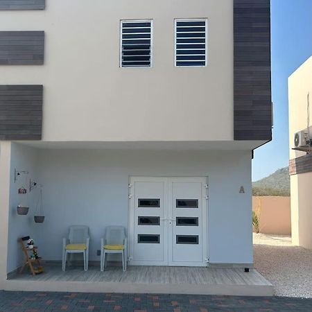 Casa Bon Bon Dushi In Popo Resort Abrahamsz ウィレムスタッド エクステリア 写真
